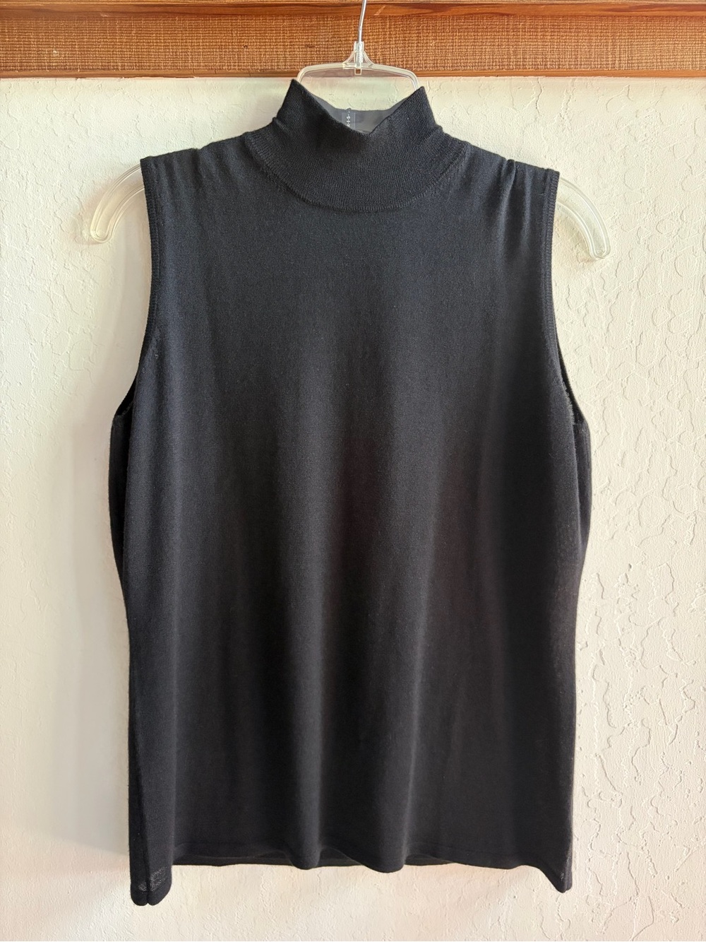 Akris Black Sleeveless Mock-Neck Knit Shell